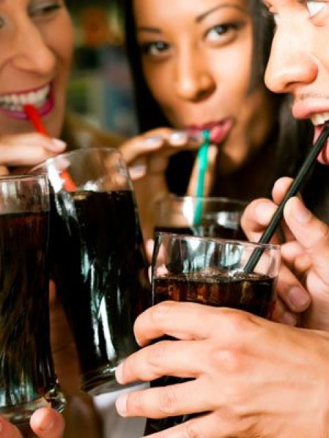 Refrigerante: bebida envelhece tanto quanto o cigarro