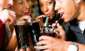 Refrigerante: bebida envelhece tanto quanto o cigarro